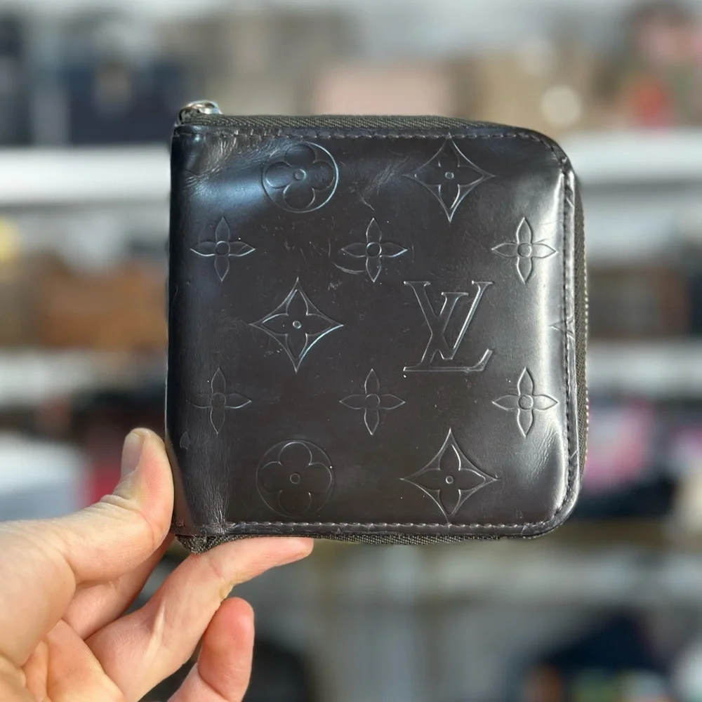 LV Vernis Compact Zippy Wallet